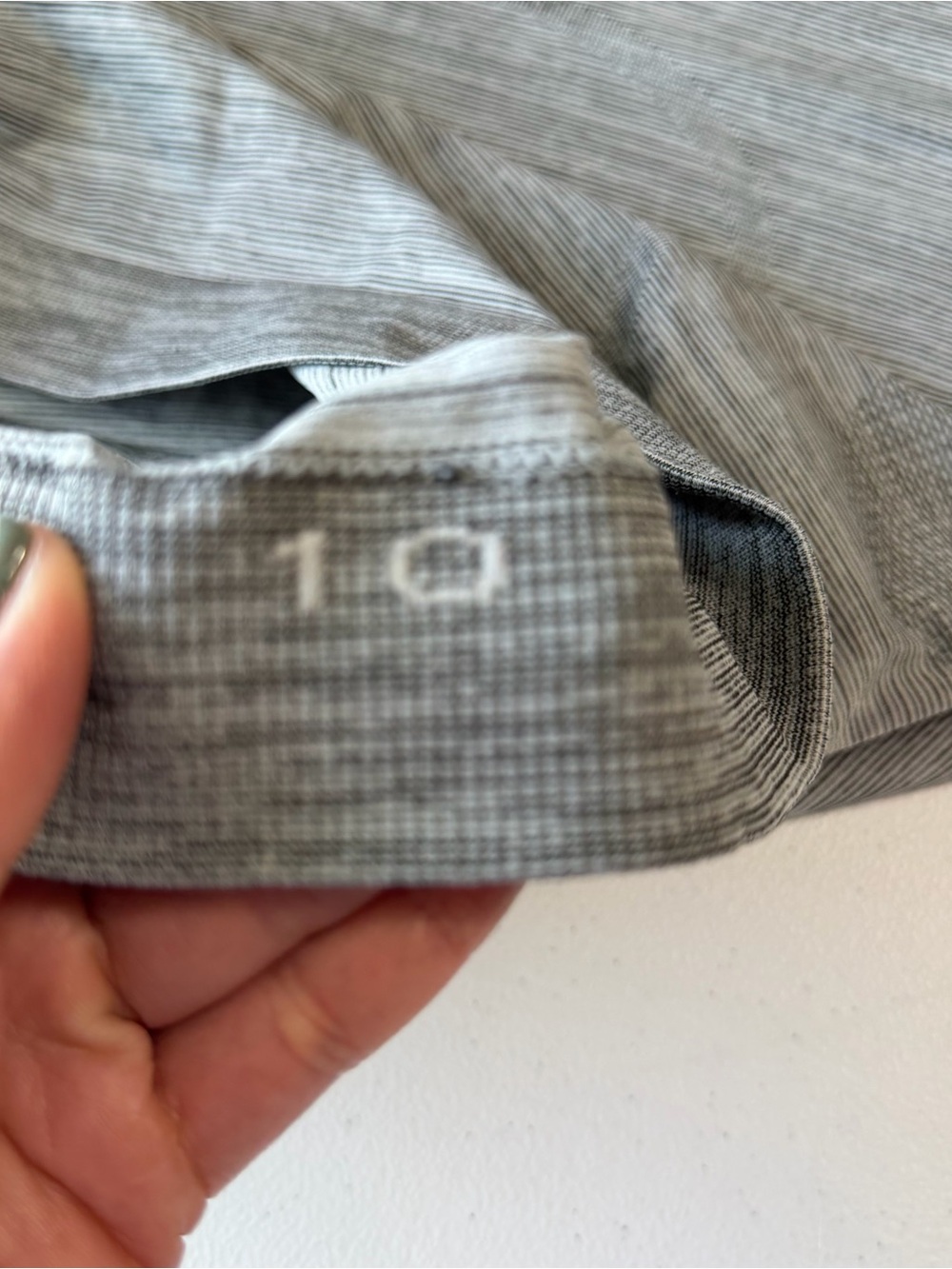 Lululemon Long Sleeve Size 10 - Picture 4 of 8